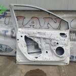 2020 2022 Toyota Corolla sol ön kapı