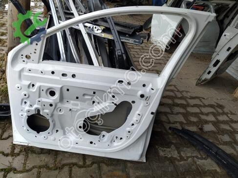 Opel Corsa Sağ Ön Kapı çıkma parça
