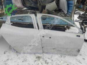2020 2023 Renault Clio 5 sag ön kapı sag arka kapı
