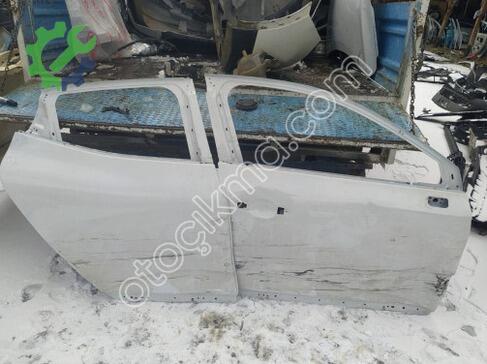 Renault Clio Sağ Ön Kapı çıkma parça