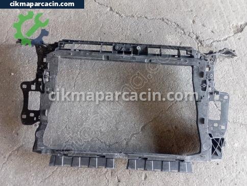 Audi Q3 Ön Panel çıkma parça