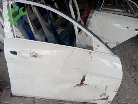 Hyundai Elantra Sağ Ön Kapı çıkma parça