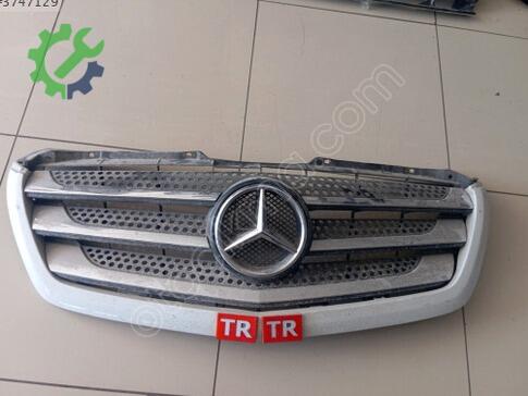 Mercedes-Benz Sprinter Ön Panjur çıkma parça