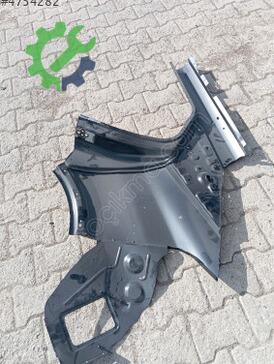 Peugeot 2008 Sağ Arka Çamurluk çıkma parça
