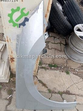 Skoda Octavia Sağ Ön Çamurluk çıkma parça