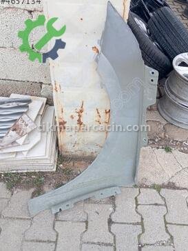 Skoda Octavia Sağ Ön Çamurluk çıkma parça