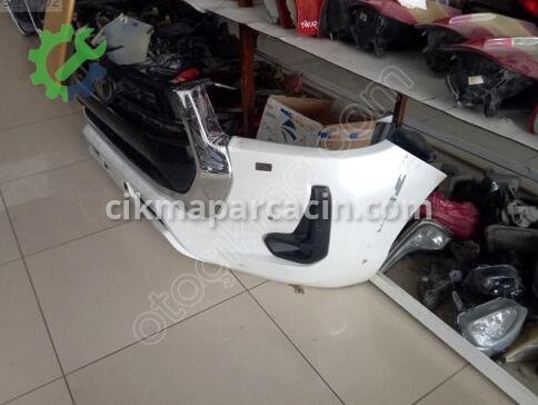 Toyota Hilux Ön Tampon çıkma parça
