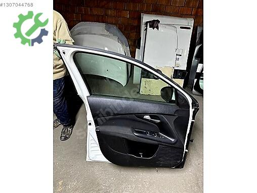 Fiat Egea Arka Kapı çıkma parça