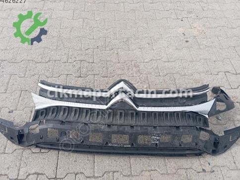 Citroen C3 Ön Panjur çıkma parça