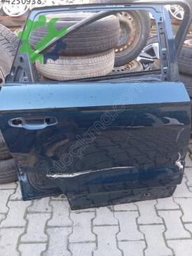 Skoda Karoq Sağ Arka Kapı çıkma parça