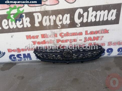 Opel Corsa Ön Panjur çıkma parça