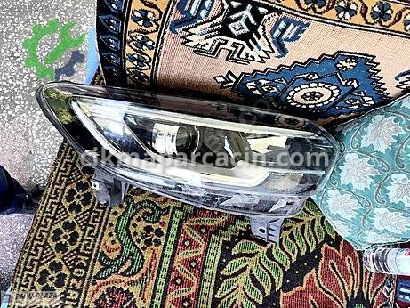 Renault Kadjar Sağ Ön Far çıkma parça