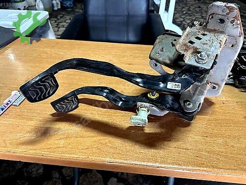 Ford Fren Pedalı çıkma parça