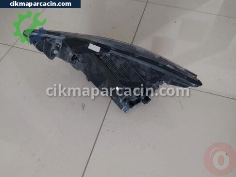 Hyundai i20 Sağ Ön Far çıkma parça