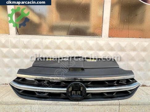Volkswagen T-Roc Ön Panjur çıkma parça