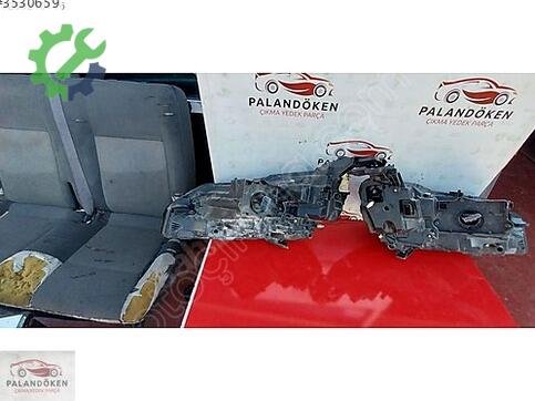 Peugeot 3008 Sağ Ön Far çıkma parça