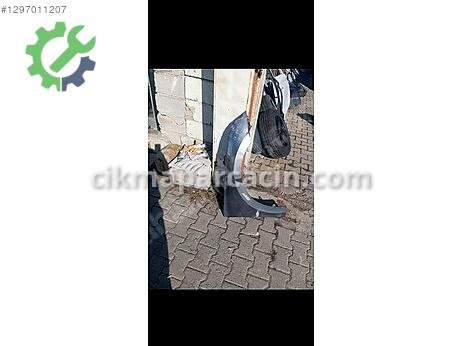 Skoda Octavia Sağ Ön Çamurluk çıkma parça