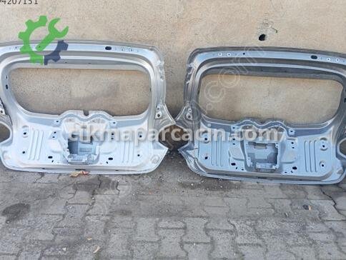 Dacia Sandero Bagaj Kapağı çıkma parça