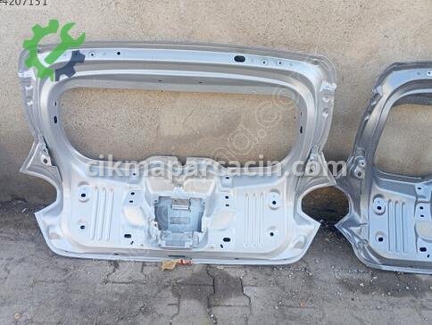 Dacia Sandero Bagaj Kapağı çıkma parça