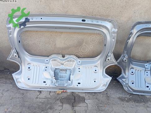 Dacia Sandero Bagaj Kapağı çıkma parça