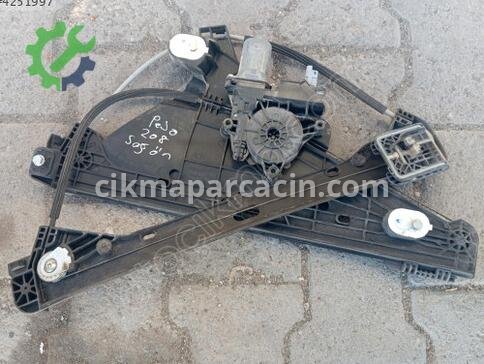 Peugeot 208 Sağ Ön Cam Krikosu çıkma parça