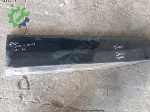 Peugeot 3008 Kapı Çıtası 109770A1 çıkma parça