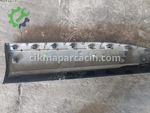Peugeot 3008 Kapı Çıtası 109770A1 çıkma parça