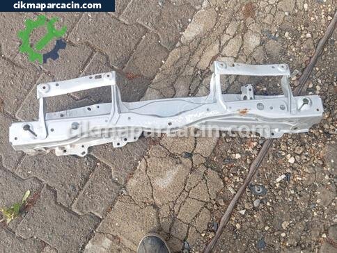 Suzuki S-Cross Ön Panel çıkma parça