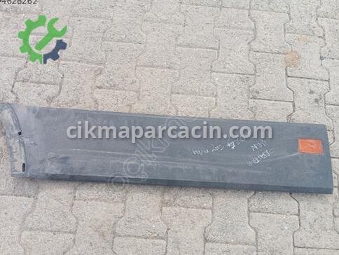 MAN TGE Kapı Çıtası çıkma parça