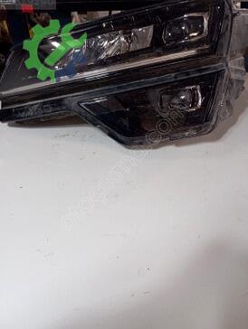 Skoda Karoq Sol Ön Far çıkma parça