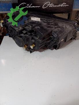 Skoda Karoq Sol Ön Far çıkma parça