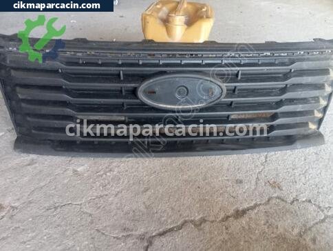 Ford Tourneo Courier Ön Panjur çıkma parça