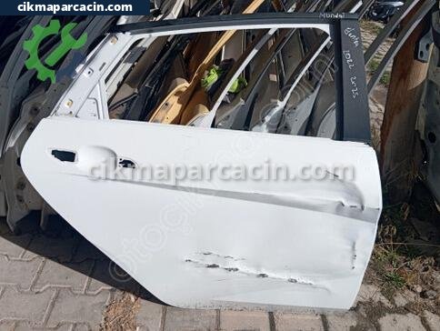 Hyundai Elantra Sağ Arka Kapı çıkma parça