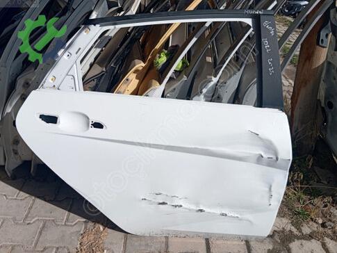 Hyundai Accent Sağ Arka Kapı çıkma parça