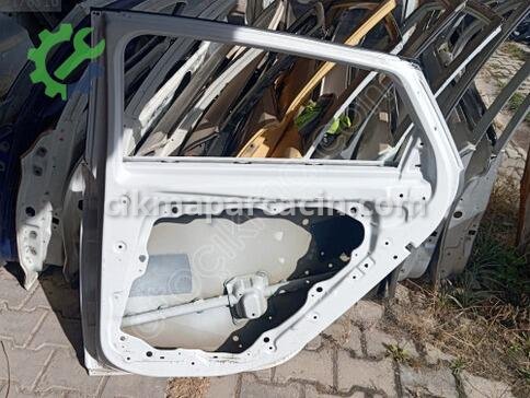 Hyundai Elantra Sağ Arka Kapı çıkma parça