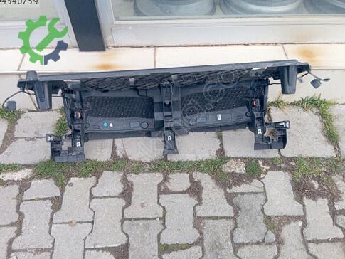 Opel Grandland Ön Panjur çıkma parça