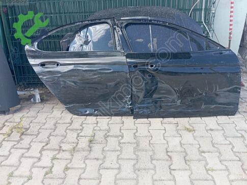 Skoda Superb Sağ Ön Kapı çıkma parça