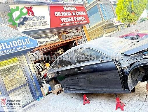 Honda Civic Sağ Arka Kapı çıkma parça