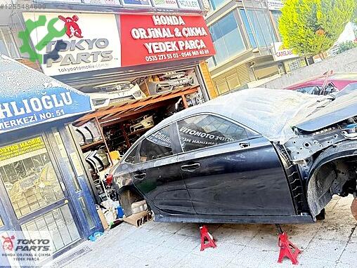 Honda Civic Sağ Arka Kapı çıkma parça