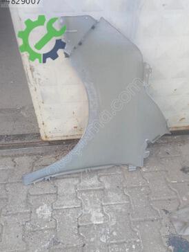 Renault Kangoo Sağ Ön Çamurluk çıkma parça