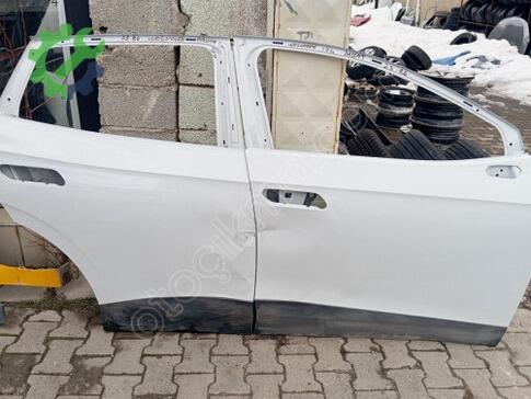 Volkswagen Passat Sağ Arka Kapı çıkma parça