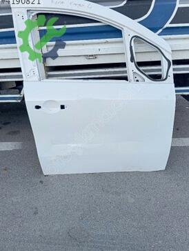 Renault Kangoo Sağ Ön Kapı çıkma parça