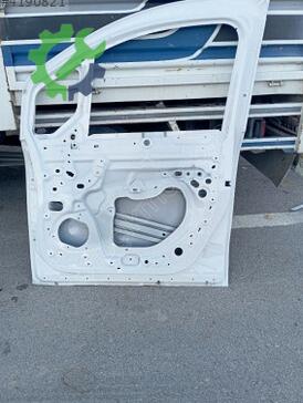 Renault Kangoo Sağ Ön Kapı çıkma parça