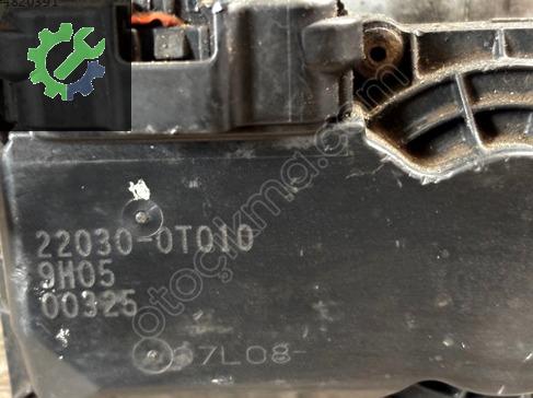 Toyota RAV4 Gaz Kelebeği 22030 çıkma parça
