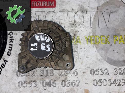 Renault Captur Şarj Dinamosu 231001318R çıkma parça