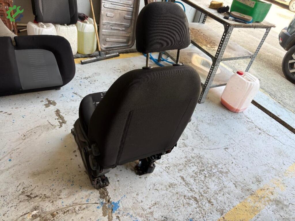 Fiat Fiorino Şoför Koltuğu çıkma parça