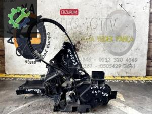 2400150.03 VOLVO S40-V50 Çıkma Orijinal Sol Ön Kapı Kilidi