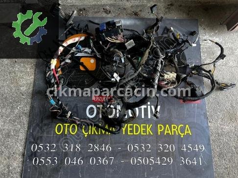Renault Fluence Göğüs 240182594R çıkma parça