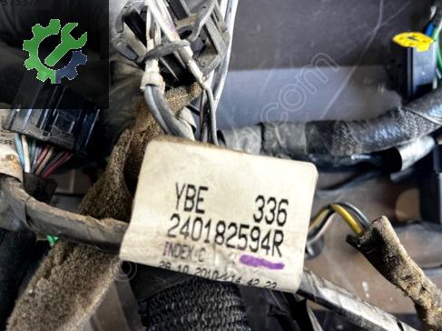 Renault Fluence Göğüs 240182594R çıkma parça