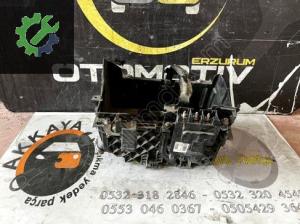 243501820R Trafic 3 Akü Dağıtım Modülü Çıkma Orjinal
